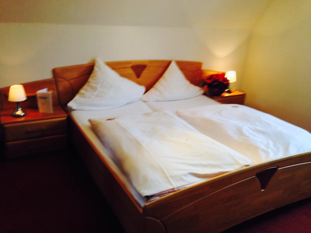 Hotel Eisenkrug Dinkelsbühl Quarto foto